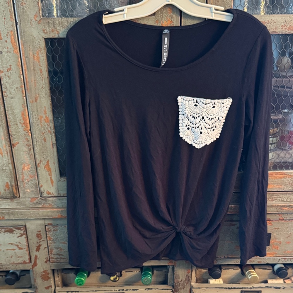 Lord & Taylor Black Long Sleeve Top with White Crochet Pocket